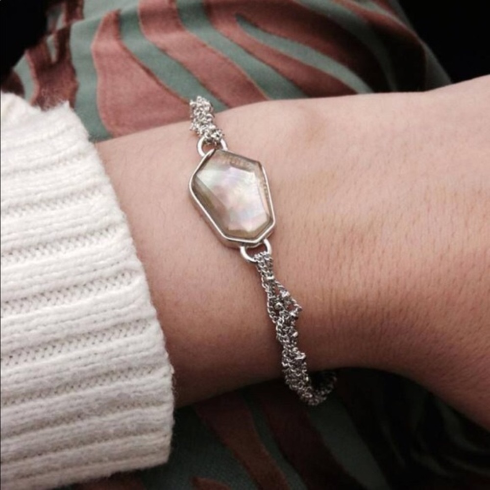 Chloe + Isabel Ocean Lace Flex Bracelet